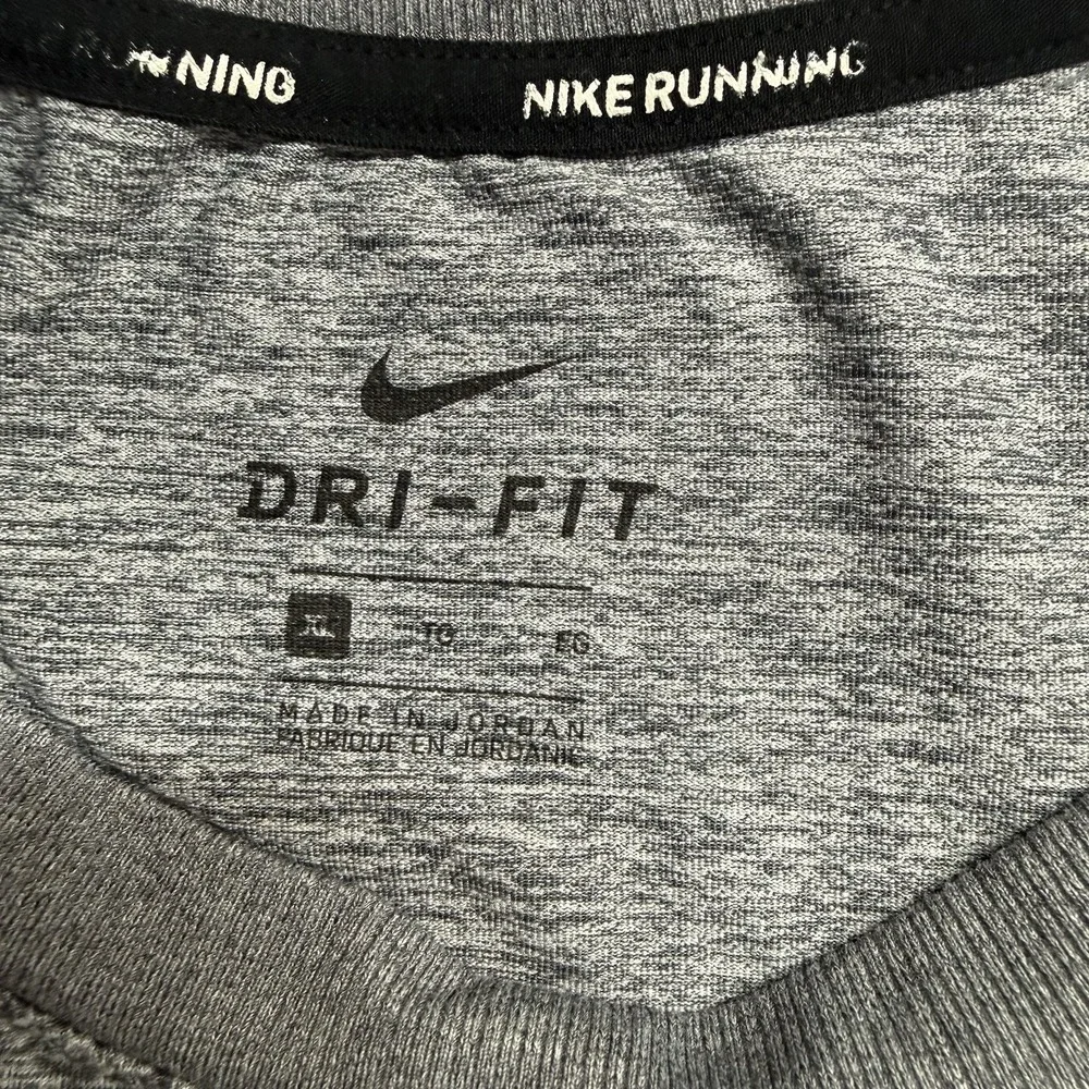 Nike XL Men's Long Sleeve Gray/Black Performance Training Top - Picture 3 of 13